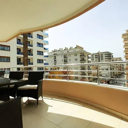 Country Club 2+1 Apartment Alanya