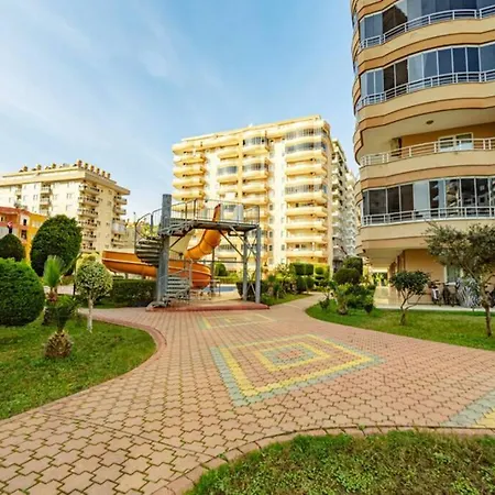 Country Club 2+1 Apartment Alanya