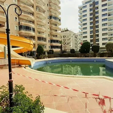 Country Club 2+1 Lejlighed *